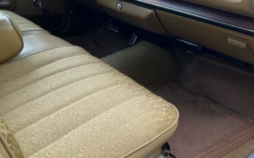 Chrysler-Newport-1977-9