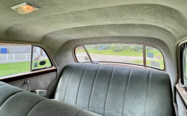 Chrysler-Royal-1950-green-14