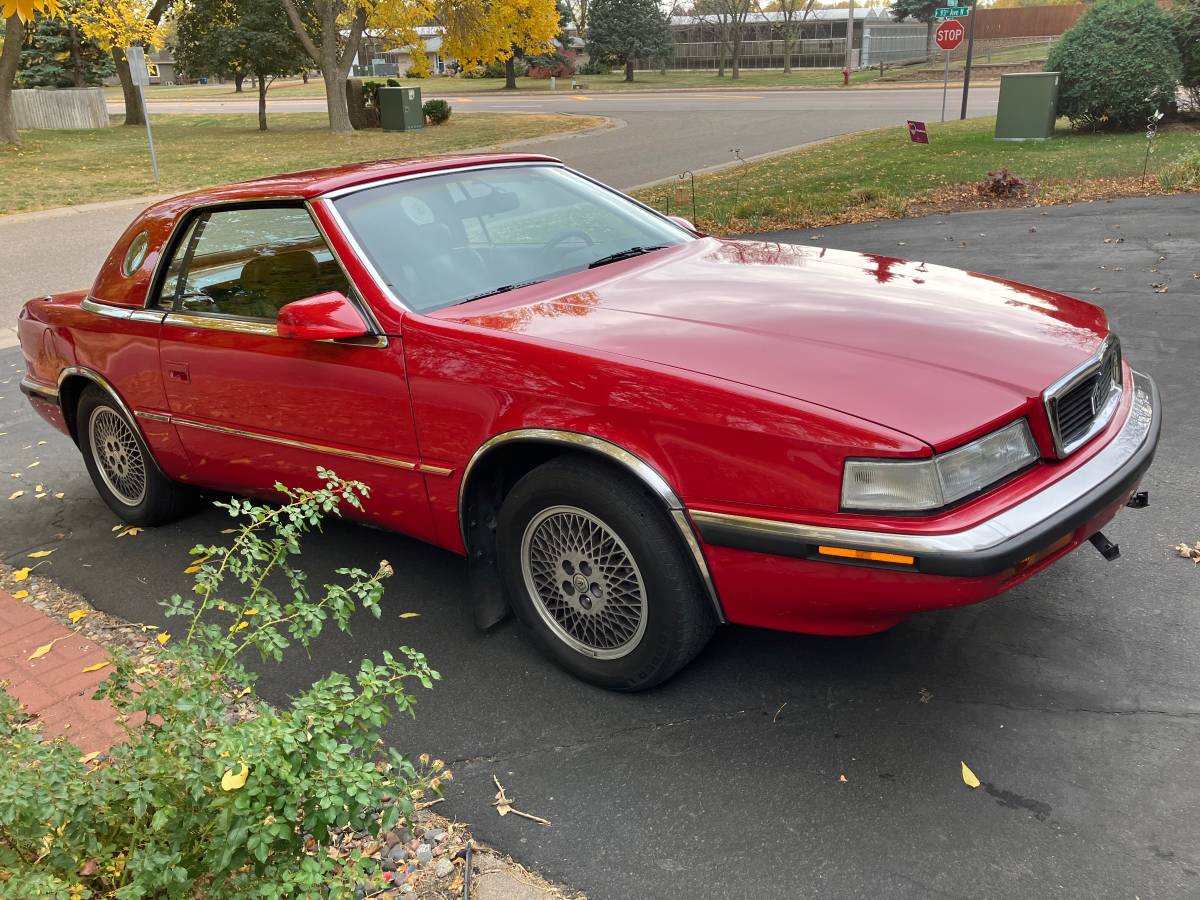 Chrysler-Tc-by-maserati-1990-red-2