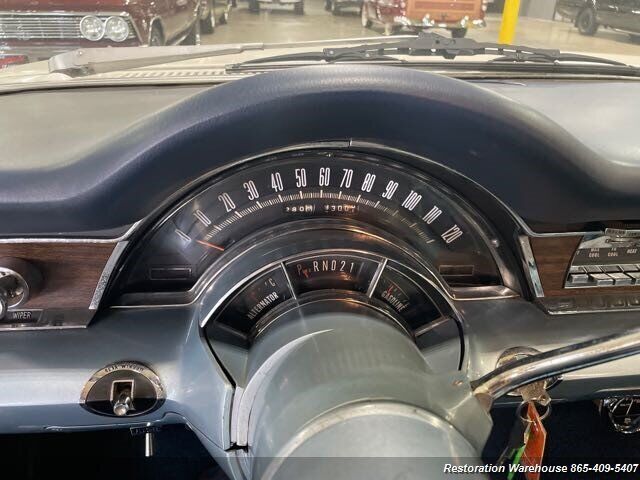 Chrysler-Town-Country-1966-13