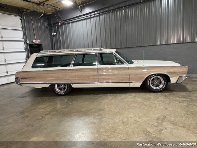 Chrysler-Town-Country-1966-30