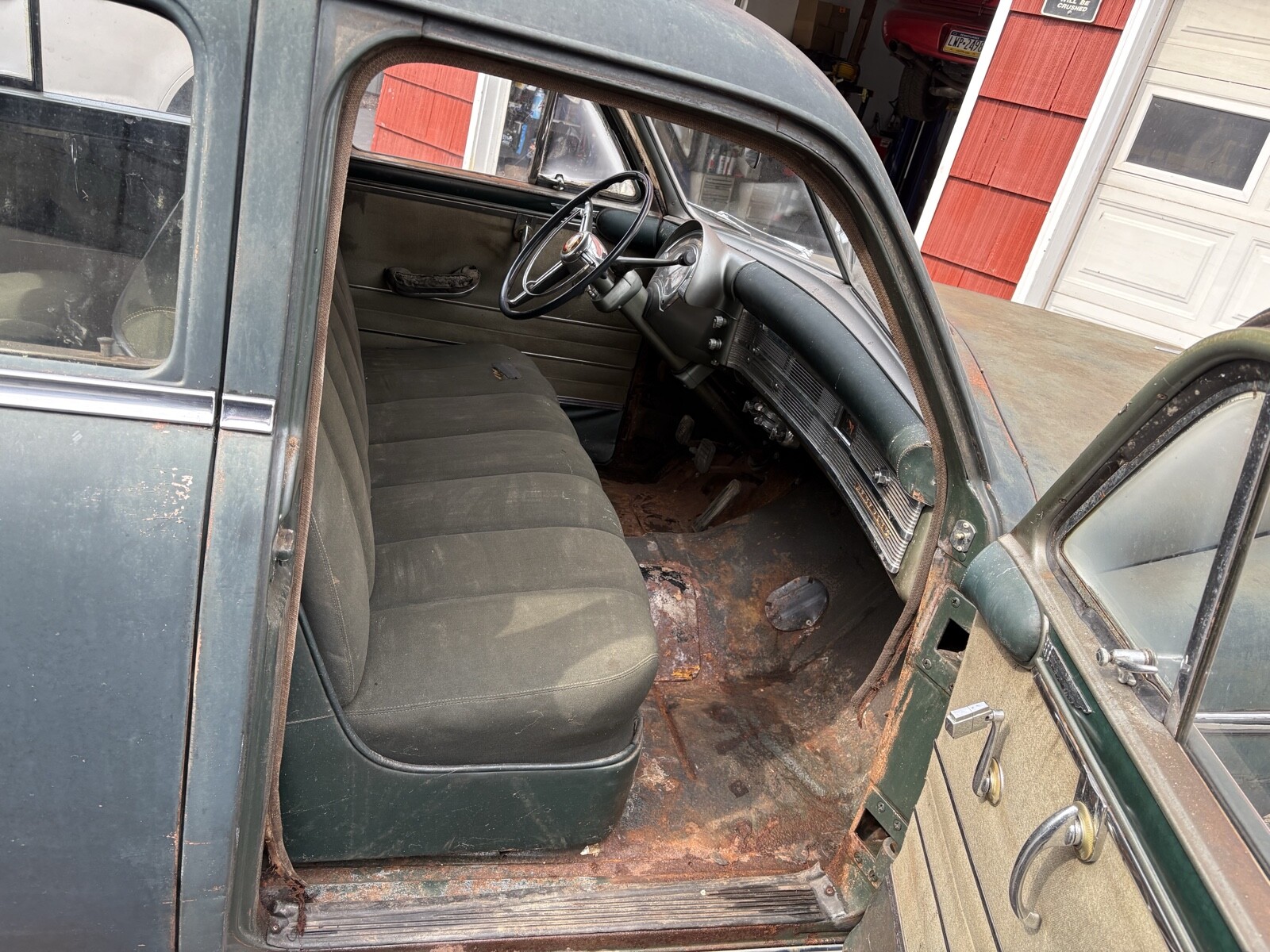 Chrysler-Windsor-1949-Sedan-9