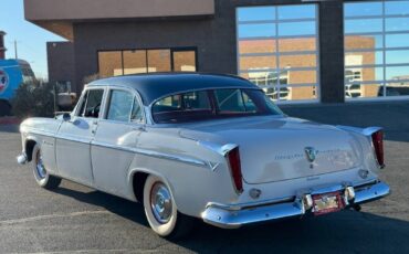 Chrysler-Windsor-deluxe-1955-grey-14