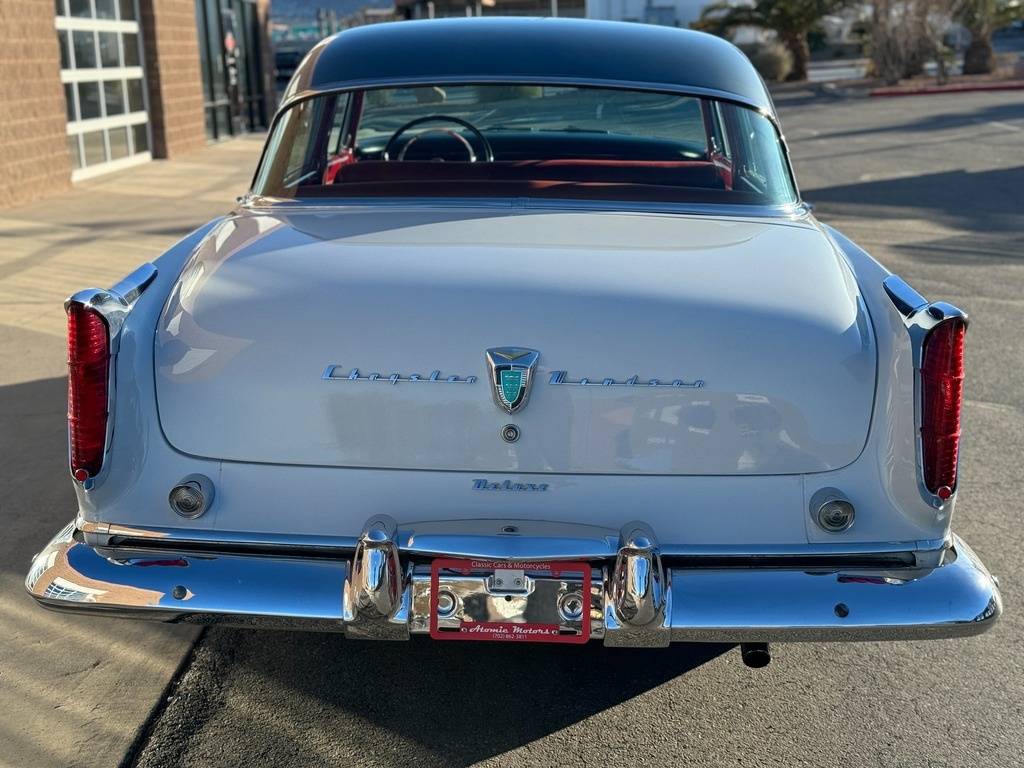 Chrysler-Windsor-deluxe-1955-grey-3