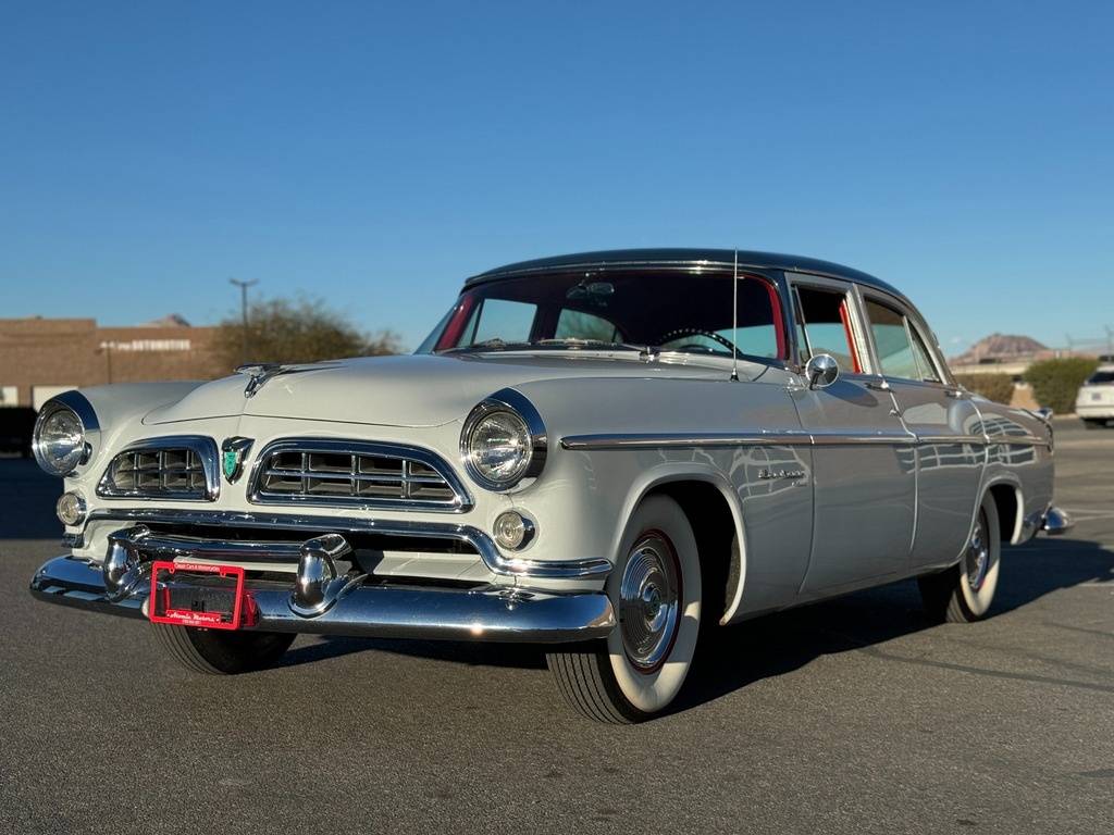 Chrysler-Windsor-deluxe-1955-grey-5