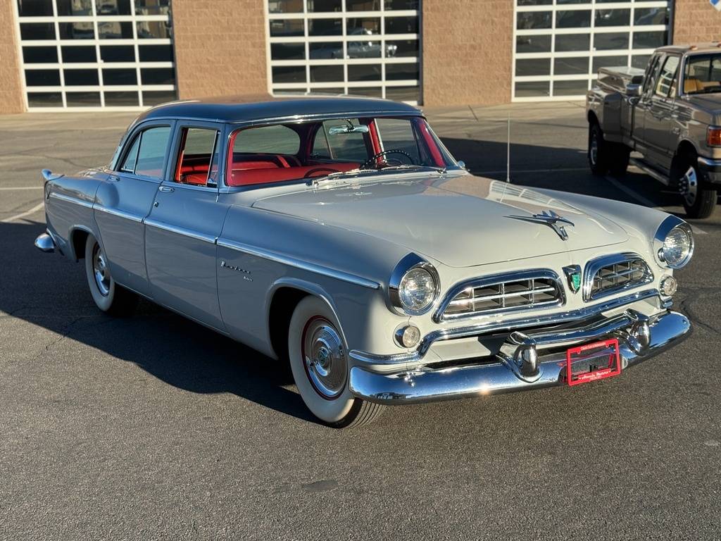 Chrysler-Windsor-deluxe-1955-grey-8