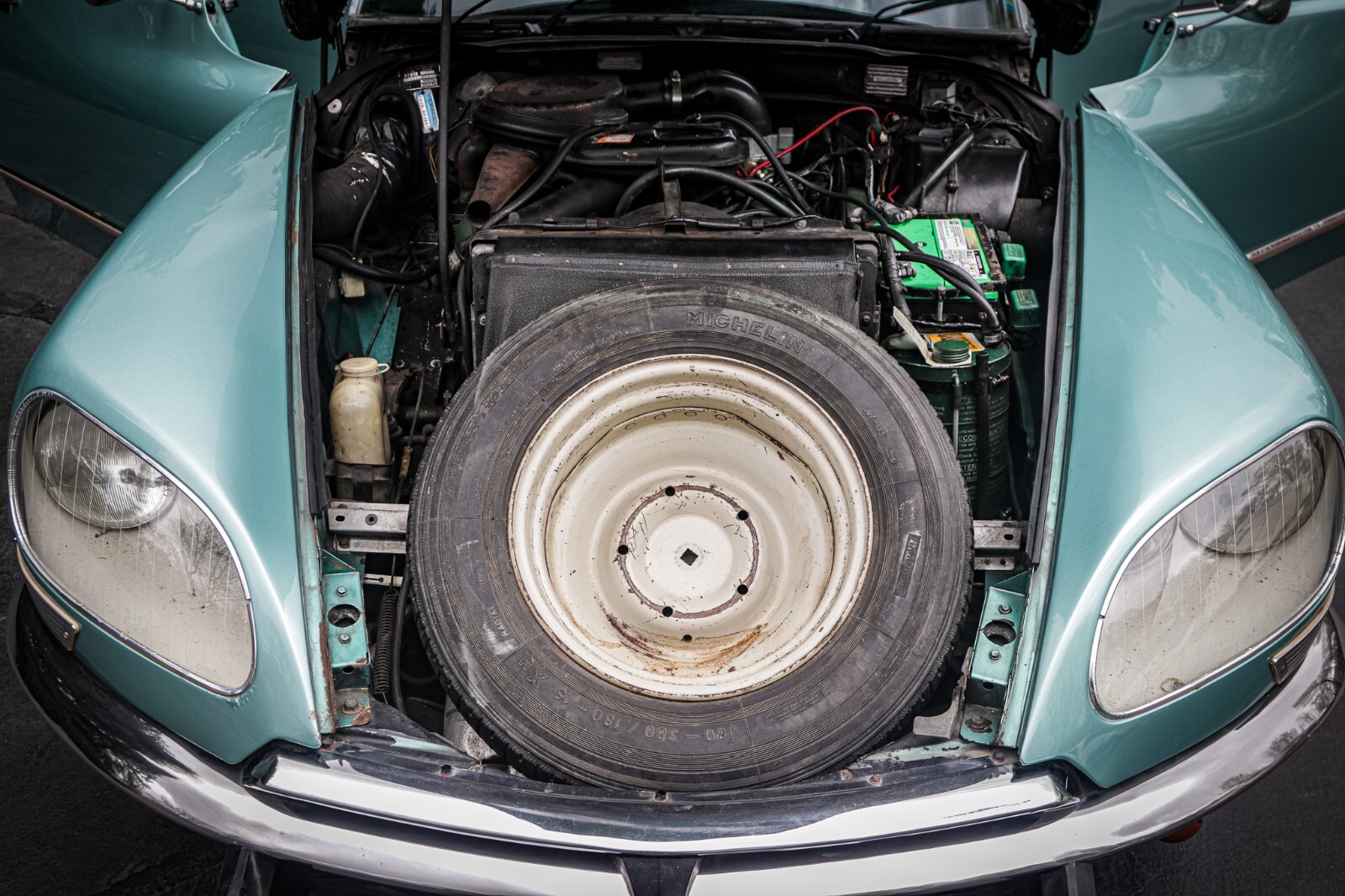 Citroen-DS-21-1972-Sedan-10