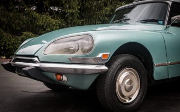 Citroen-DS-21-1972-Sedan-11