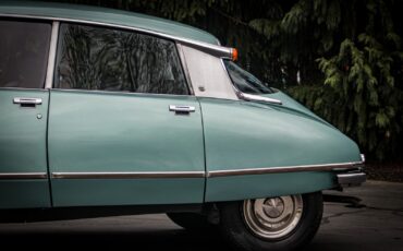 Citroen-DS-21-1972-Sedan-16