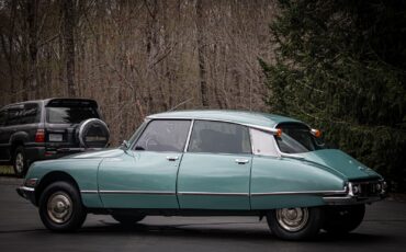 Citroen-DS-21-1972-Sedan-2