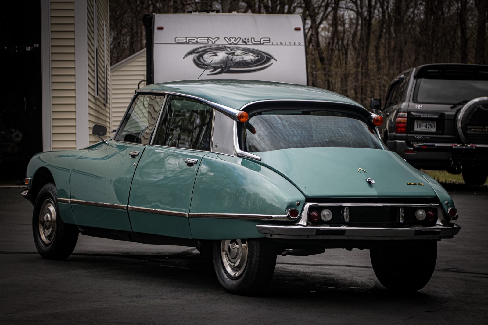 Citroen-DS-21-1972-Sedan-3