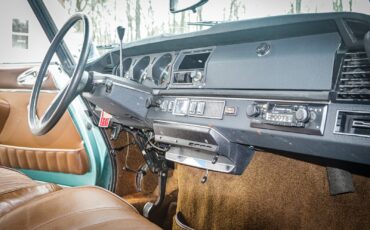 Citroen-DS-21-1972-Sedan-32