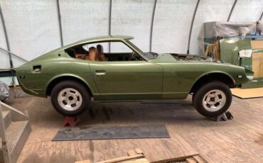Datsun-240z-1972-green-3