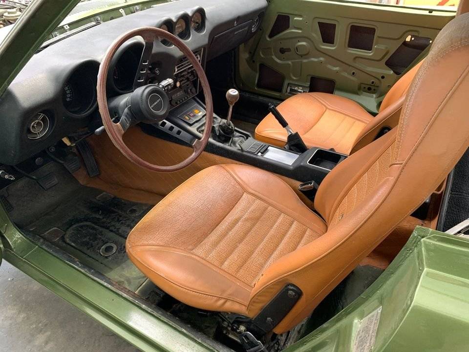 Datsun-240z-1972-green-9