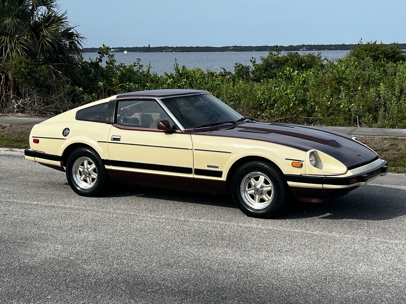 Datsun-280-ZX-1982-12