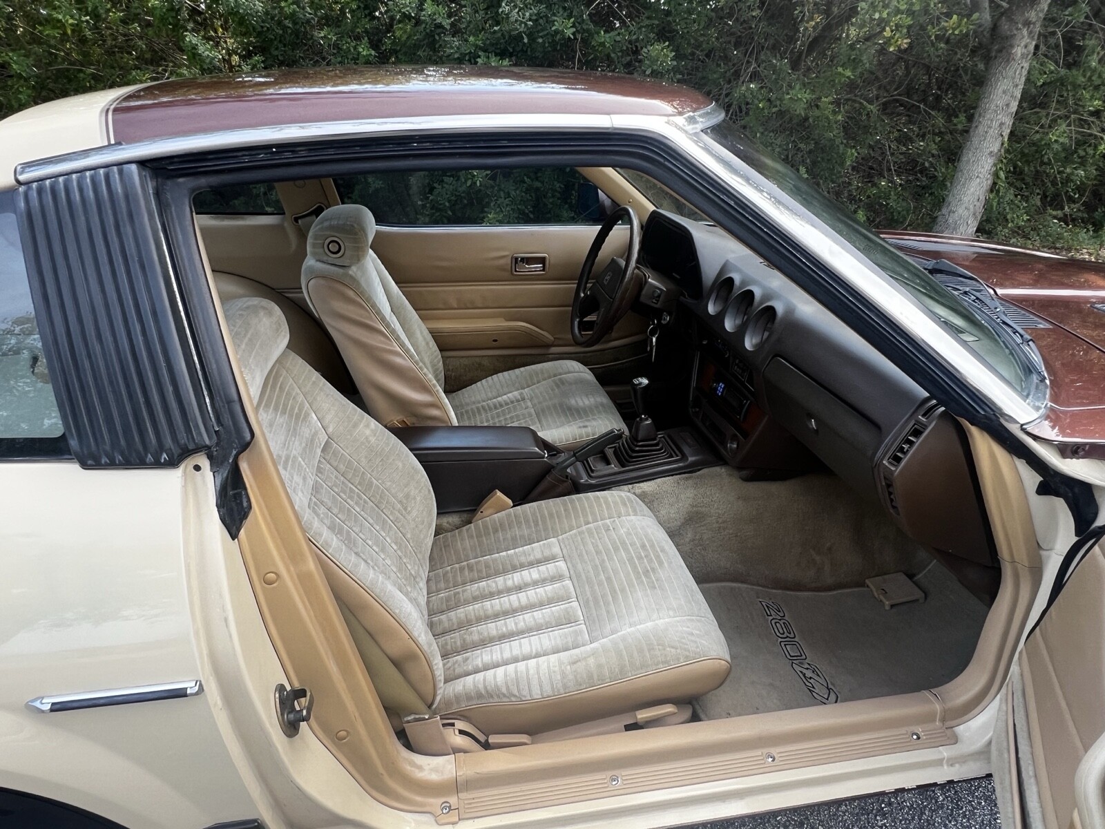 Datsun-280-ZX-1982-21