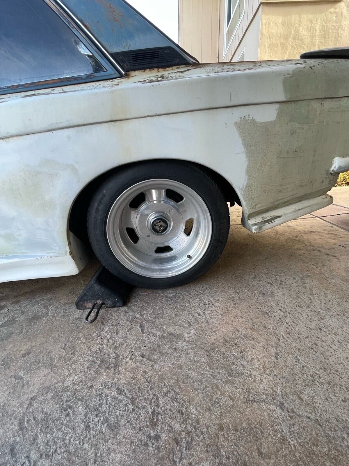 Datsun-510-1970-Coupe-4