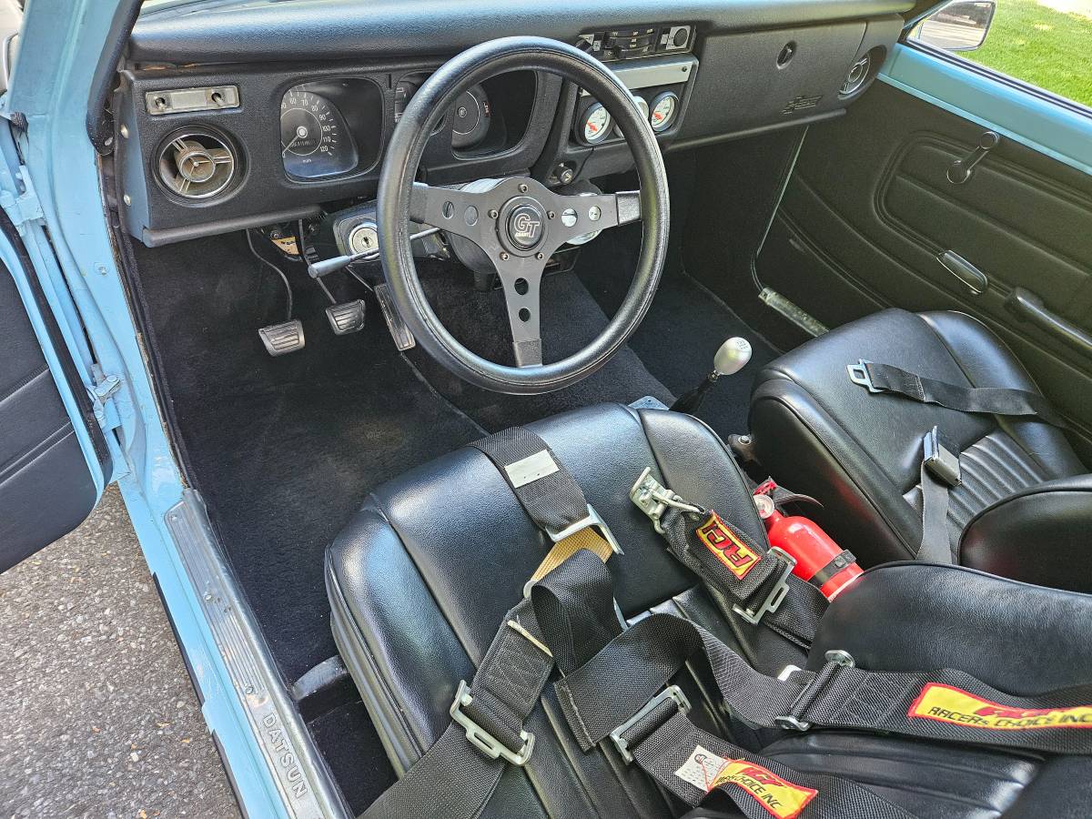 Datsun-510-1971-blue-10