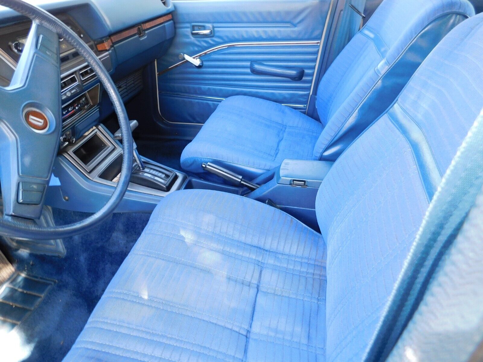 Datsun-510-1980-Hatchback-13
