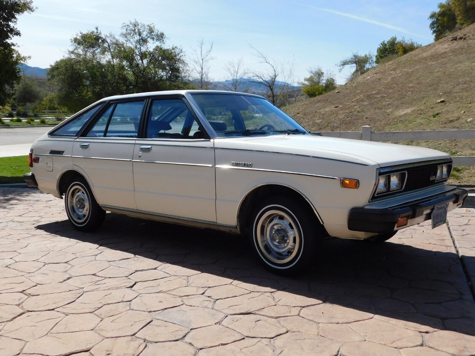 Datsun-510-1980-Hatchback-25