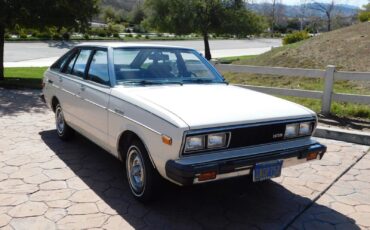 Datsun-510-1980-Hatchback-27