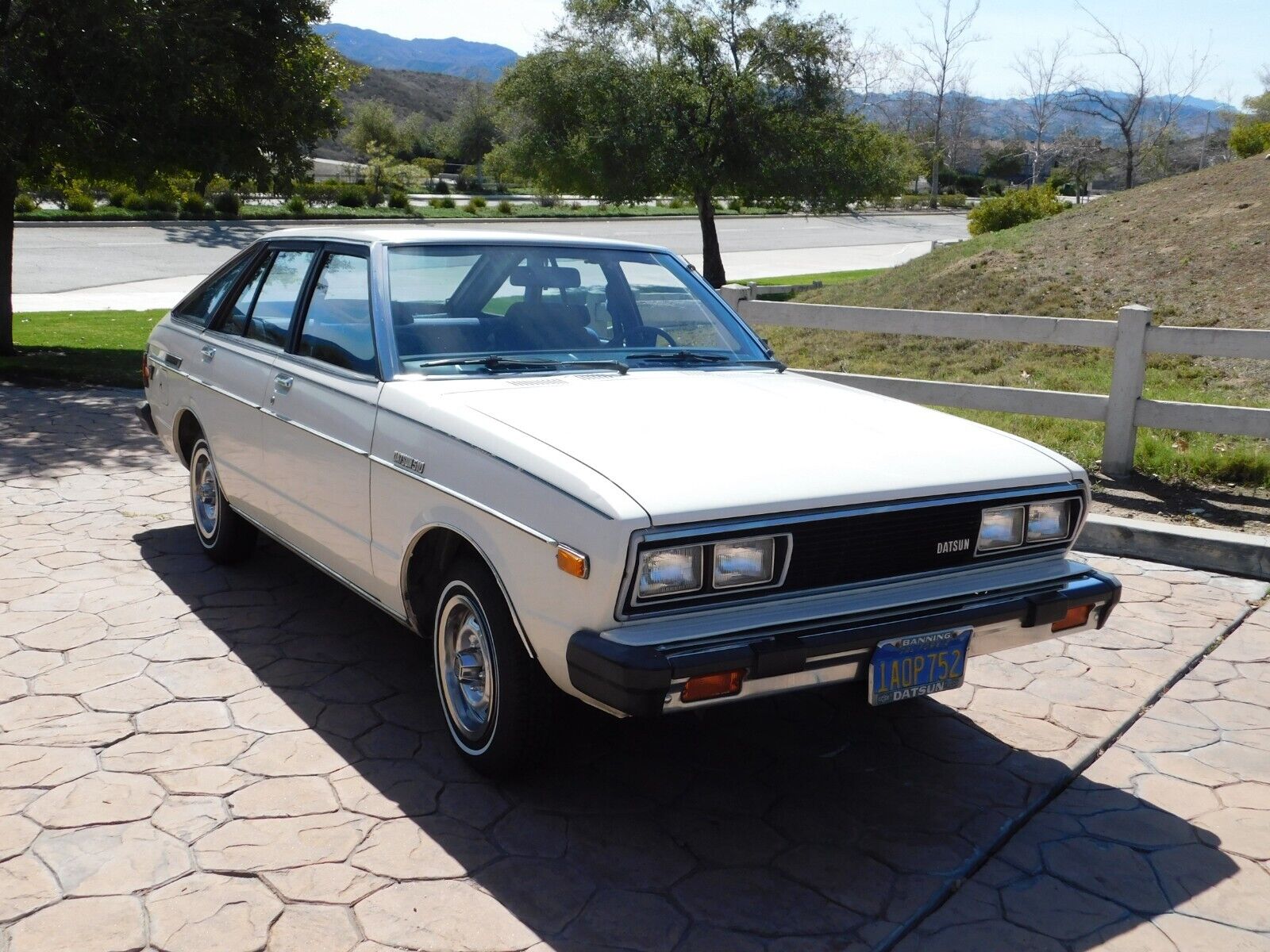Datsun-510-1980-Hatchback-27