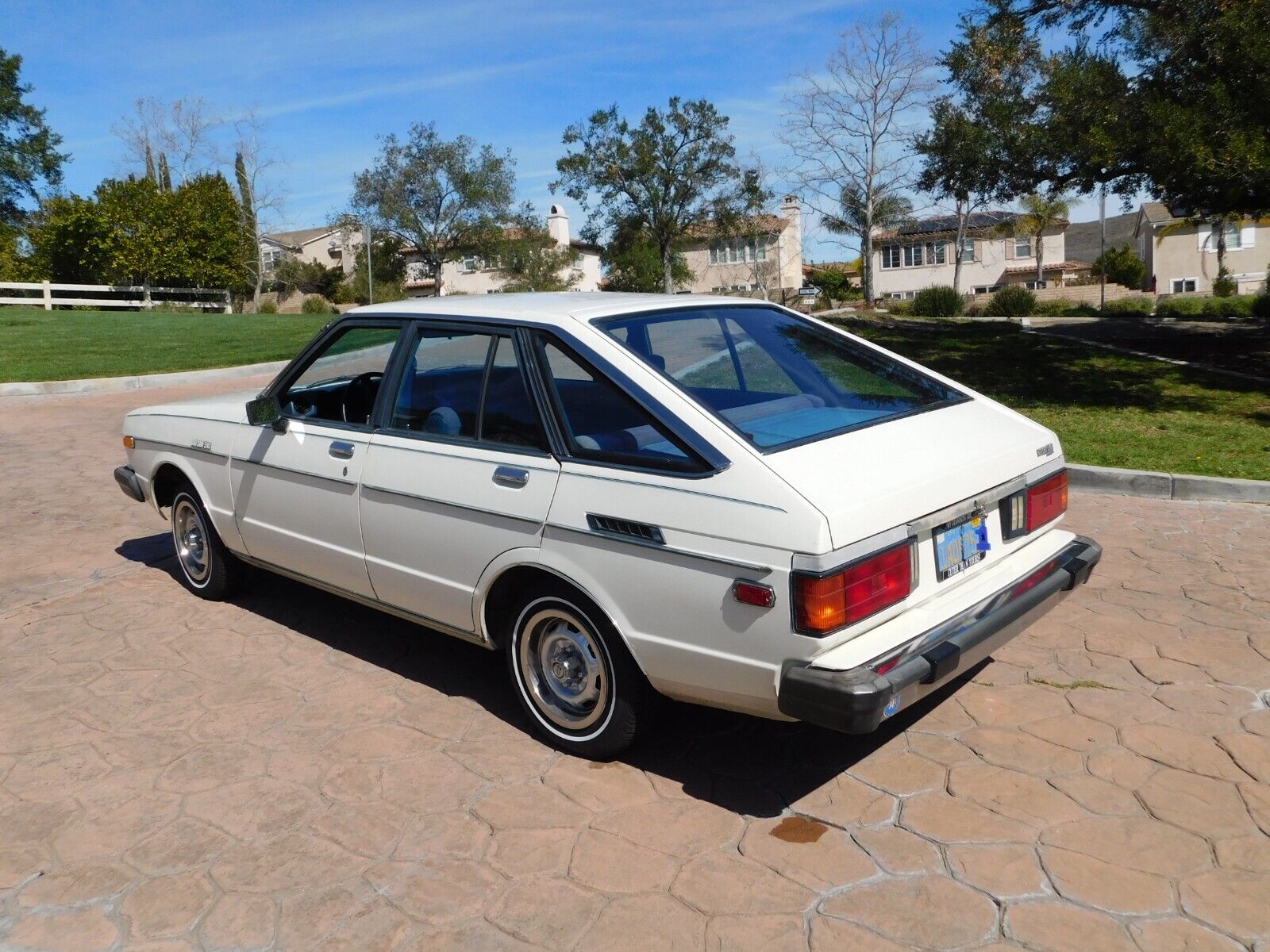 Datsun-510-1980-Hatchback-3