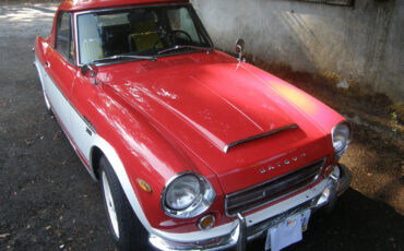 Datsun-Roadster-1969-Coupe-5