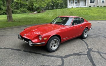 Datsun-Z-Series-1971-Coupe-12