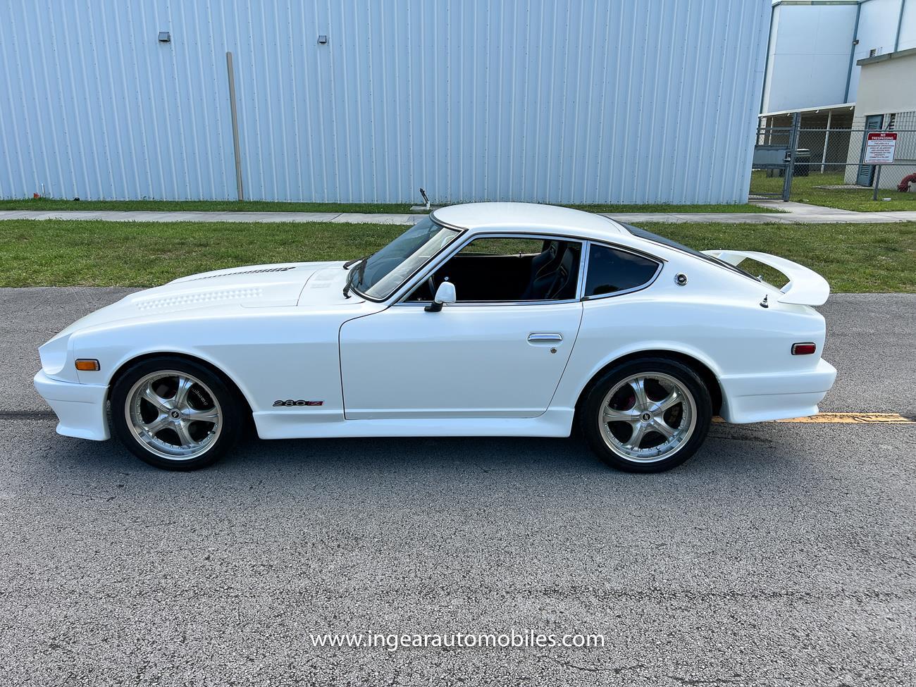 Datsun-Z-Series-1976-coupe-11