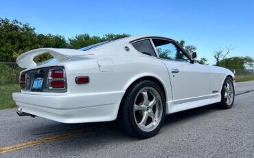 Datsun-Z-Series-1976-coupe-14