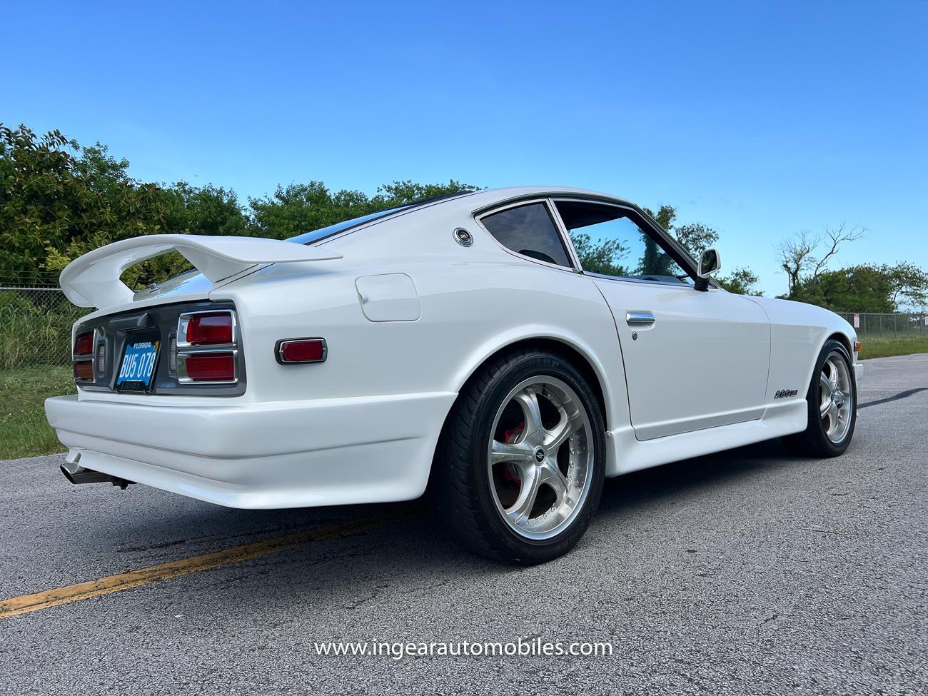 Datsun-Z-Series-1976-coupe-14