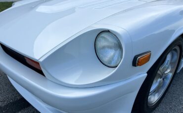 Datsun-Z-Series-1976-coupe-17
