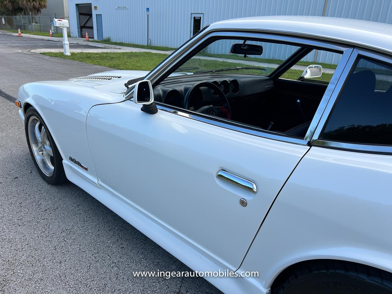 Datsun-Z-Series-1976-coupe-27