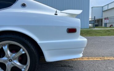Datsun-Z-Series-1976-coupe-28