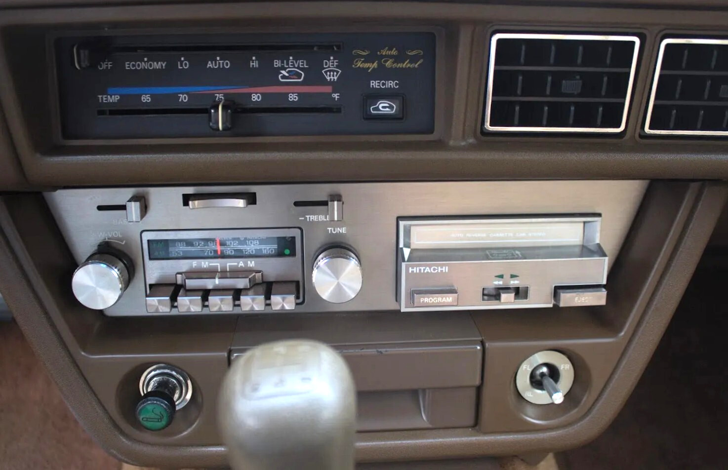 Datsun-Z-Series-1980-Coupe-16