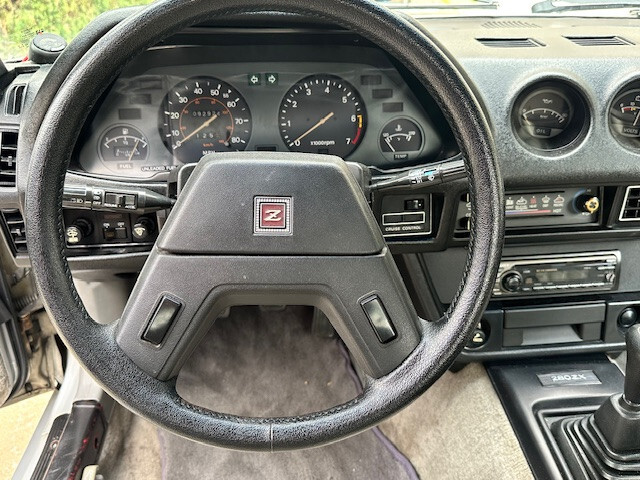 Datsun-Z-Series-1983-Hatchback-13