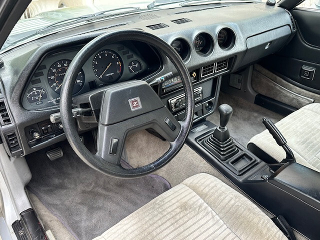 Datsun-Z-Series-1983-Hatchback-14