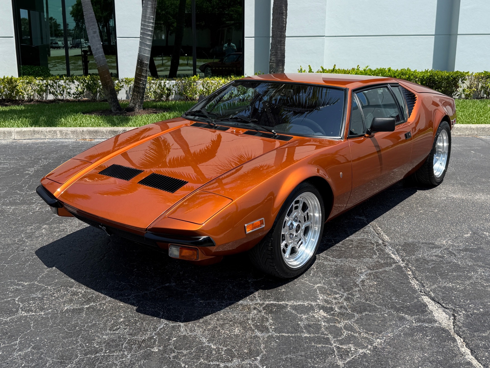 De-Tomaso-Pantera-1974-18