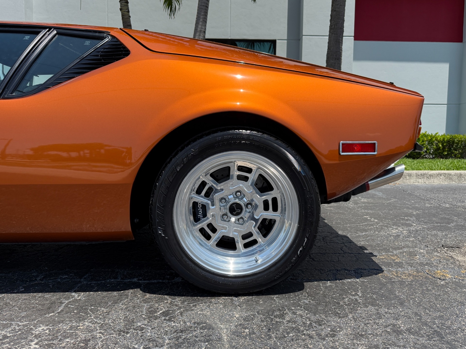 De-Tomaso-Pantera-1974-24
