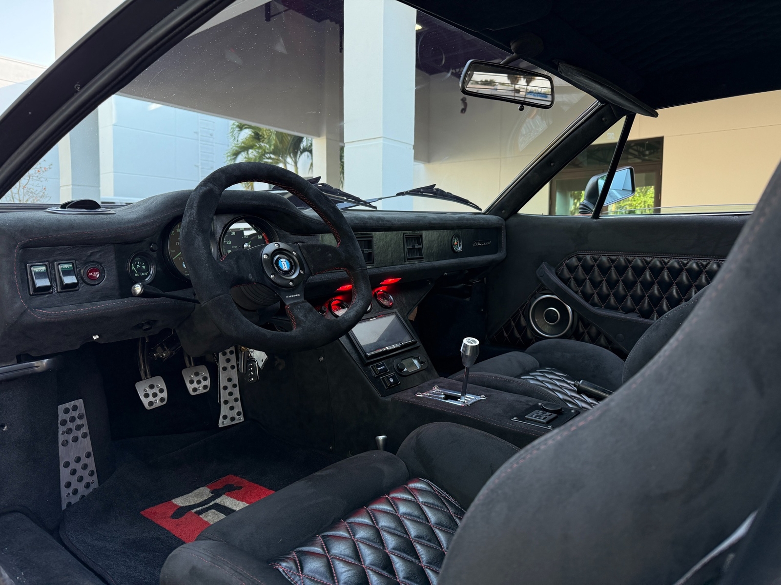 De-Tomaso-Pantera-1974-26