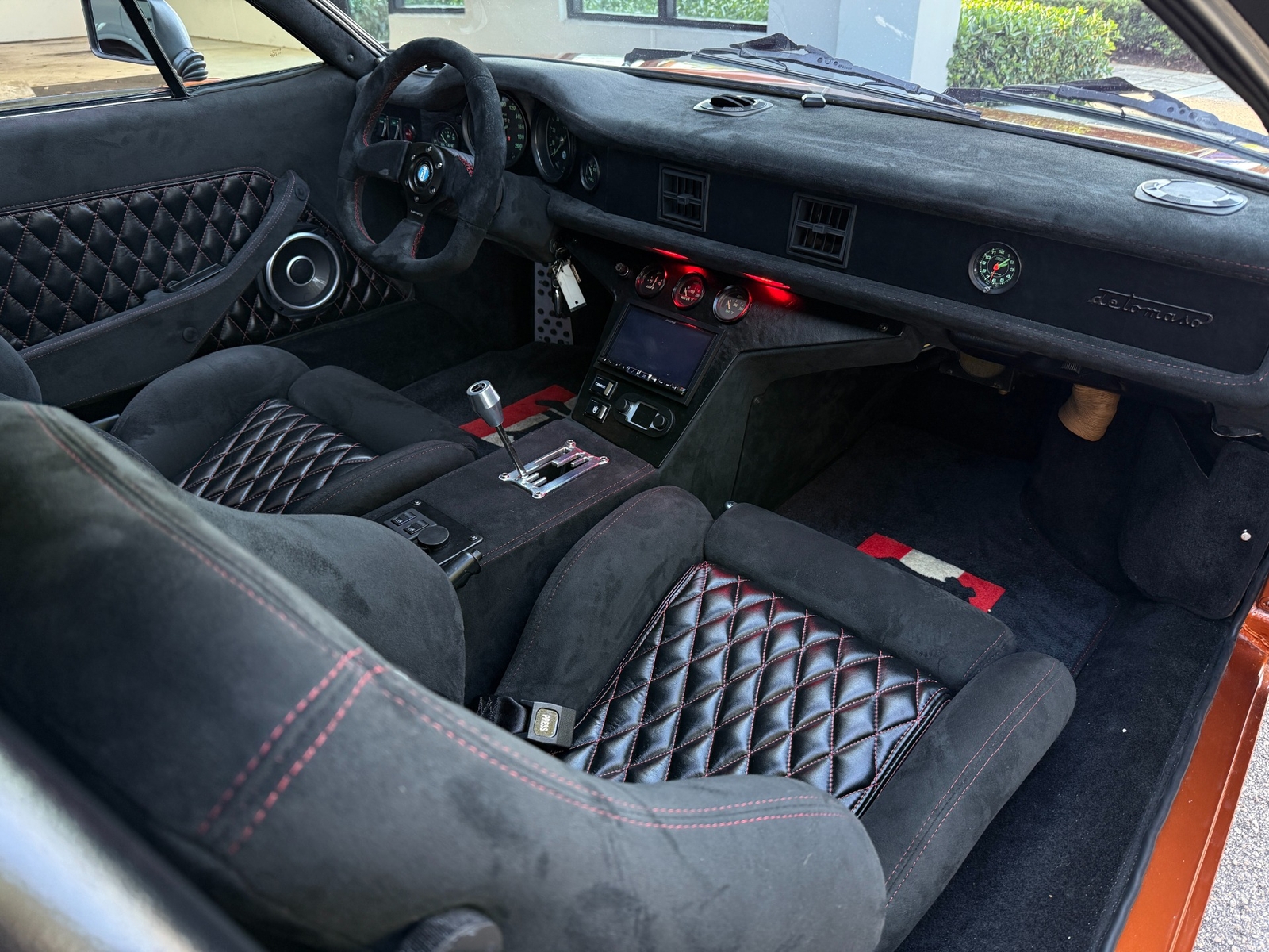De-Tomaso-Pantera-1974-30