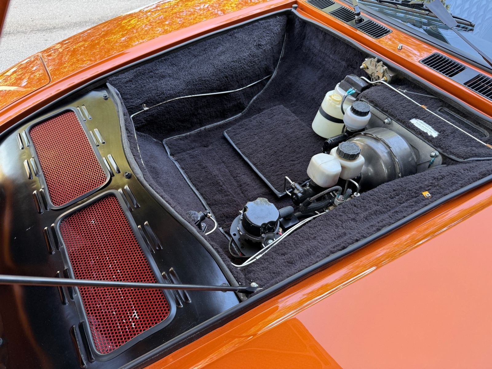De-Tomaso-Pantera-1974-37