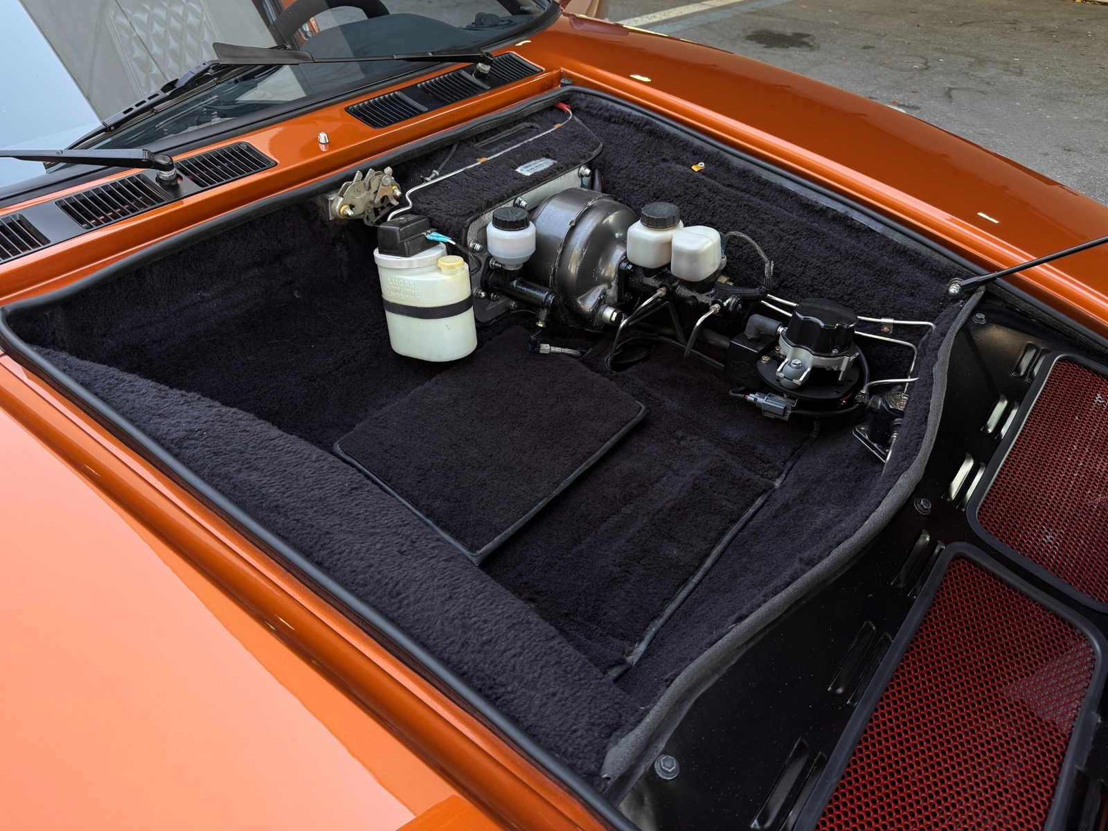 De-Tomaso-Pantera-1974-38