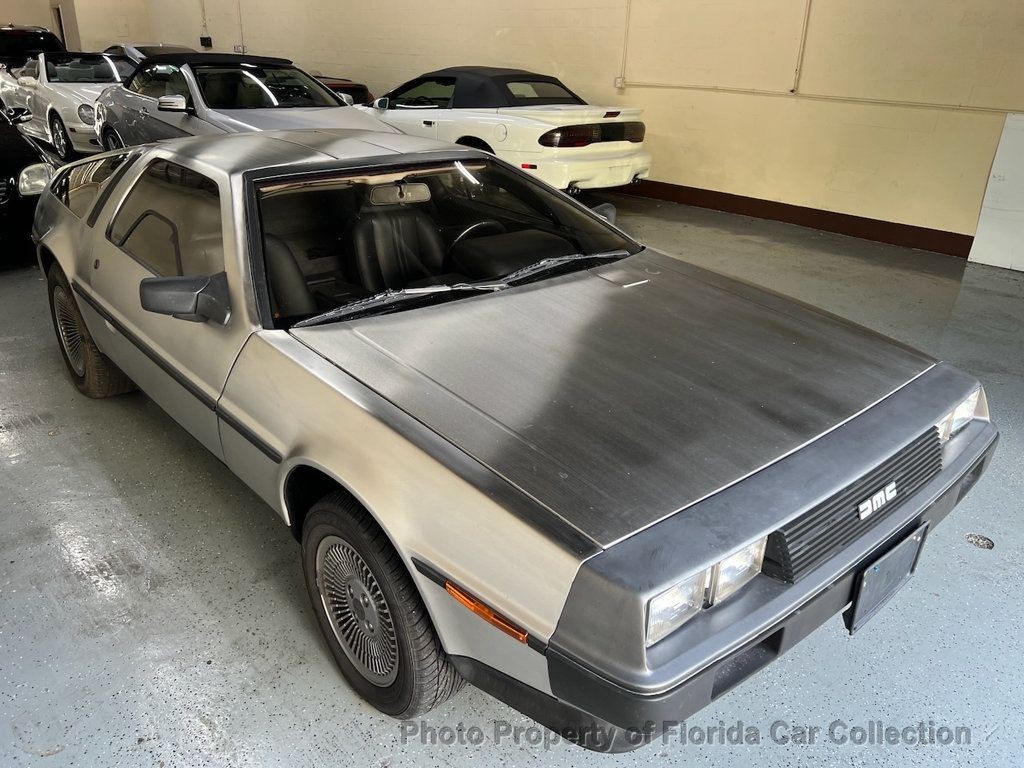 DeLorean-DMC12-1981-Coupe-1