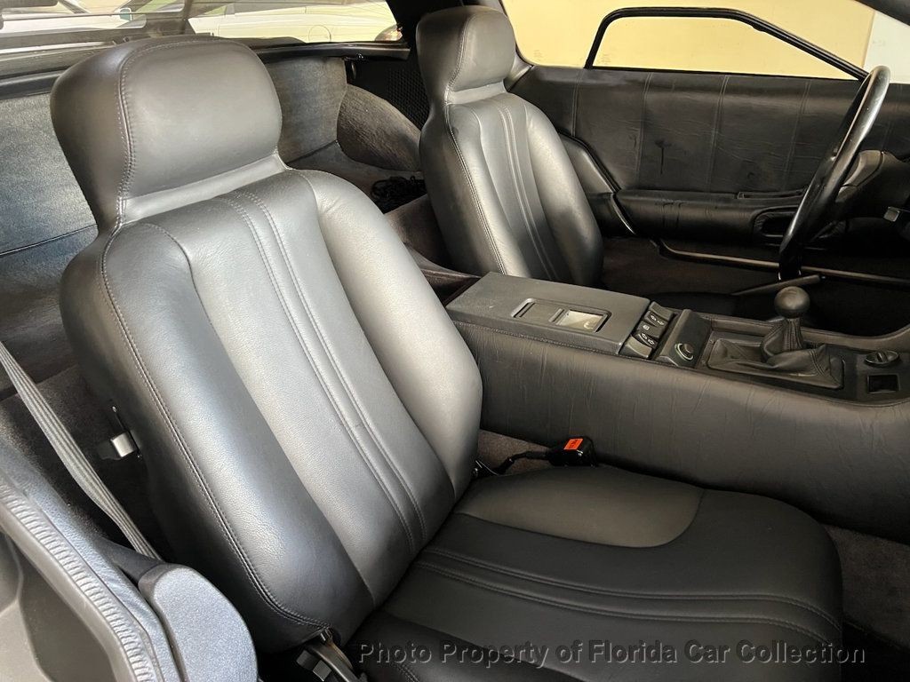 DeLorean-DMC12-1981-Coupe-10