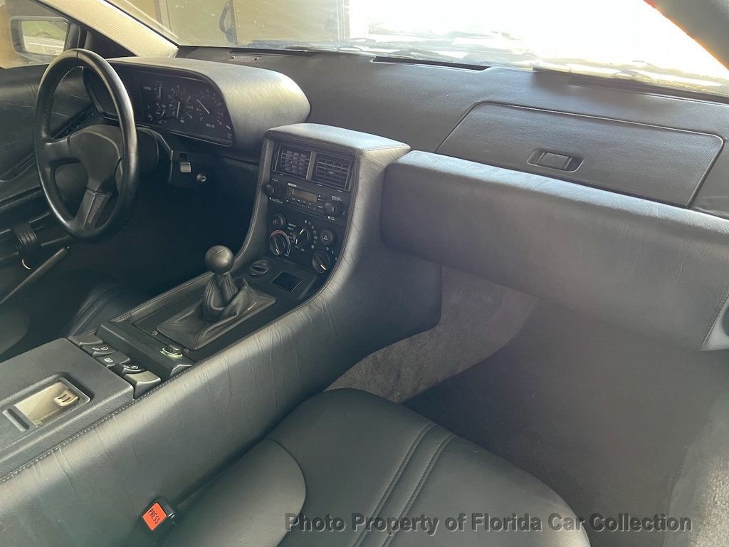 DeLorean-DMC12-1981-Coupe-11