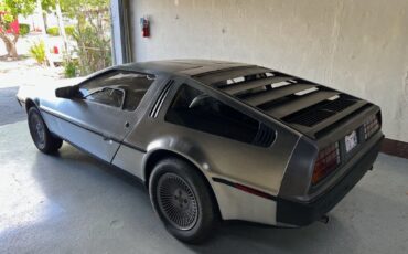 DeLorean-DMC12-1981-Coupe-2