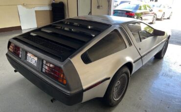 DeLorean-DMC12-1981-Coupe-3