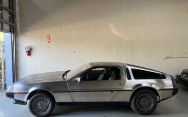 DeLorean-DMC12-1981-Coupe-4
